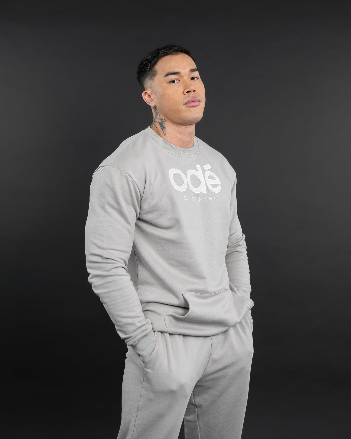 odé Slate Crewneck